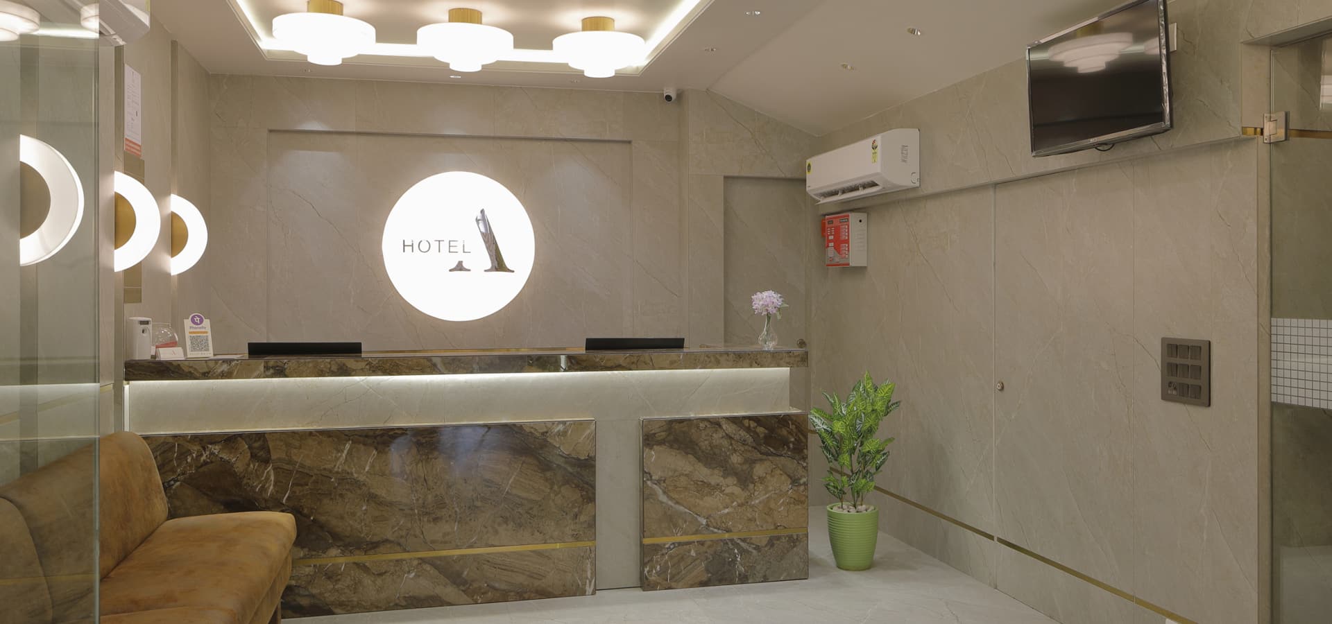 hotels near seven bungalows andheri west